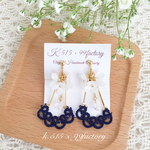 ☆コラボ作品☆タティングレースのトライアングルイヤリング&ピアス【ネイビー】