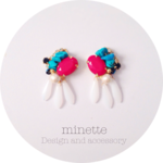 ピンク＆ターコイズ　ビジューピアス
