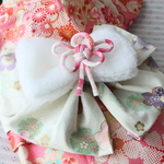 《hirosato12様専用》🌟ちりめん生地のリボンが可愛いワンコ晴れ着💕〖花柄ピンク×梅の花の帯〗：（犬服）🎍