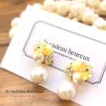 NEW！黄色の揺れるパールのビジューピアス&イヤリング（ 花・フラワー・可愛い ）