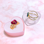 随時再入荷☆【赤のみ】ハートとクロスのメダイリング