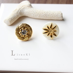 再販4【2018年春の新作】Vintage　button asymmetry　ピアス/イヤリング　ヴィンテージボタン　アシンメトリー