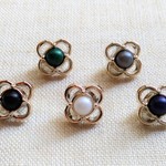 10mm　透かし　お花の形　プラボタン　5色×3　１５個セット　P341-345