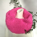 ☆ハンドメイド♪ネップヤーンショートスヌード♪VividPink系☆【スヌード／ショール】