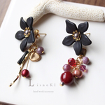 [再販]asymmetry　flower　black & red ピアス/イヤリング 花　ブラック　アシンメトリー
