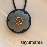☆刺繍☆くるみボタンのヘアゴム