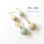 【green】大ぶり アシンメトリー ピアス／イヤリング