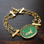 アンティーク調の犬モチーフブレスレット