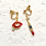 《再販８》唇にピアス♡揺れる口紅（リップのアシンメトリー）【イヤリング or ピアス】