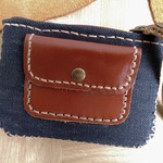 レザー×デニム生地ポーチ。👛革職人の手作り財布屋　レザー　コインケースウォレットバッグ　本革手縫い小銭入れ