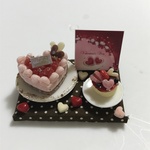 hand made ミニチュアドールハウス ラズベリーハートのバレンタインケーキセット