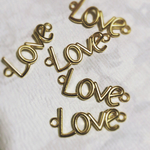 LOVE♥︎︎∗︎*ﾟ英文字のパーツ