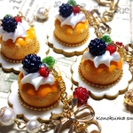 ラズベリーのプチケーキキーホルダー   スイーツデコ