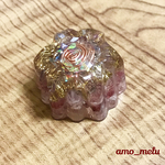 立体なお花の形のオルゴナイト。ピンクエピドート