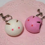 ☆かじりかけ★ちょっと大きな紅白うさぎ饅頭のイヤリング