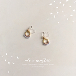 【2018春新作】フランス刺繍糸ビーズ編み込みプチサークルイヤリング／BEIGE x ICE BLUE