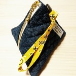 🈹デニム×バンダナ柄 三角ポーチ (yellow)