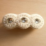 ビジューとパールのバレッタ②（白）