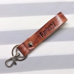 （送料込み）ヌメ革ループキーホルダー　ブラウン　ネーム刻印入り無料