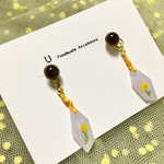 黄色のお花ゆらゆらピアス イヤリング