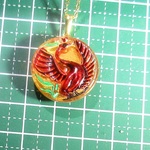 チェコガラスボタン　フェニックスのペンダント