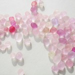 さくら　ほほ紅　薄化粧　不揃いのビーズたち
