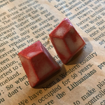 ★送料無料★台形の陶器ピアス