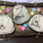 シンプルなブルちゃんのミニがま口。