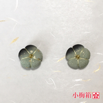 –着物生地使用–  和風  小梅ピアス・イヤリング（千草色×黒×ゴールドラメ）