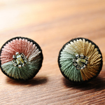 ＜Stella～遊び好きの星～＞刺繍イヤリング◎ヴィンテージカラー◎アレルギー対応パーツ変更可能