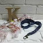 ネックストラップ（ペイズリー、紺）
