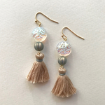 オーロラチェコ×タッセルピアス