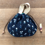 しじみ巾着Ｌ 雨の中のお花