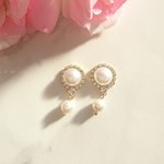 淡水パール×マザーオブパールのピアス