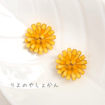 （再販）ふんわり野に咲く  たんぽぽピアス・イヤリング