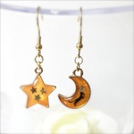 月と星のピアス（黒猫）