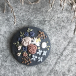 （小）綿生地刺繍ブローチ ブーケ