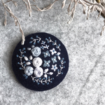 （小）刺繍ブローチ