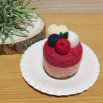 ラズベリーケーキのピンクッション