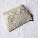 リネン＋レース＆アンティーク素材ポーチ　刺繍　デジカメ＊プレゼント