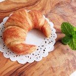 【再販】まるで本物！羊毛フェルト クロワッサン ブローチ /マグネット仕様変更可