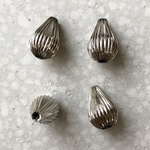 ヴィンテージ ブラスドロップビーズ 18mm 4こ