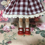 ミディブライス　 赤色のストラップシューズ　革靴　ミニチュア