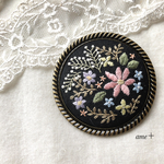大人可愛い♡flower  刺繍ブローチ