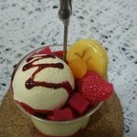 お値下げ中！記念日にいかがですか？受注製作致します♪苺パフェ【カスタード小】メモスタンド