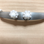 お花パールイヤリング