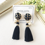 【SALE】ブラックボタン・タッセル ピアス
