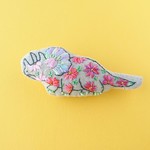 花柄恐竜のふんわり刺繍ブローチ トリケラトプス 