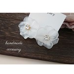 おおぶり クリアホワイト flowerピアス