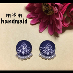 バンダナ柄 ネイビー ♡ くるみボタン ピアス